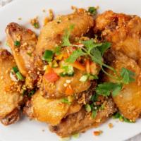 Salt And Pepper Chicken Wings · 
