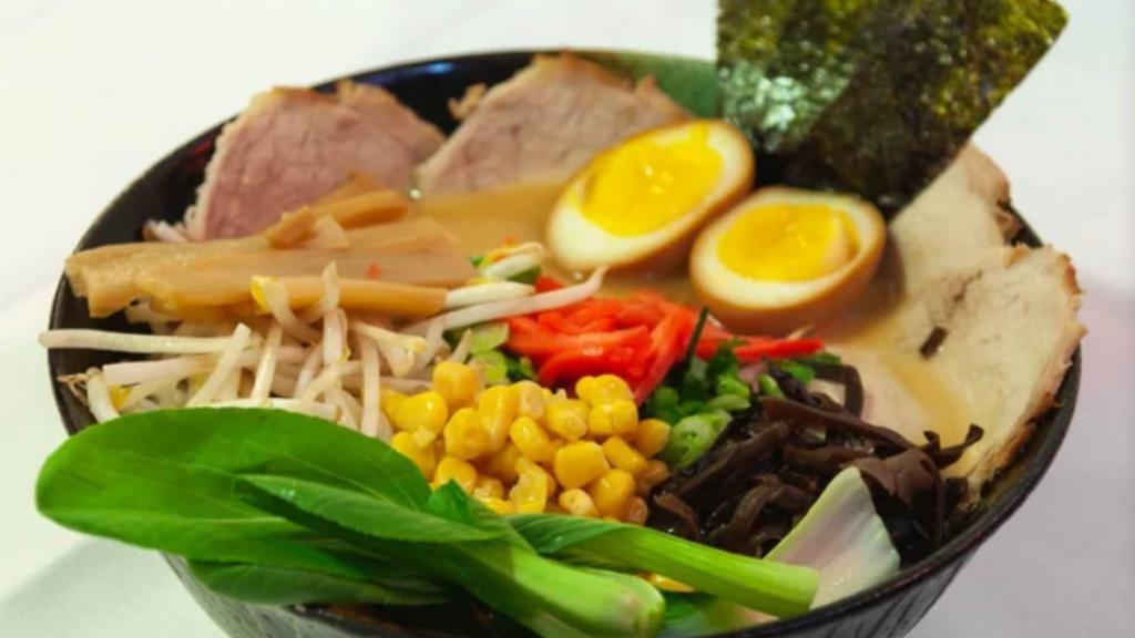 Chef'S Special · Tonkotsu broth, normal wavy noodles, chashu pork, flavored egg, bean sprouts, bok choy, green onions, corn, ginger, bamboo shoots, kikurage, nori.