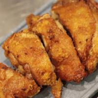 Taiwan Fried Chicken Thigh 台式炸鸡腿 · Deep-fried marinated whole chicken thigh with spices