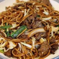 Beef Lo Mein 牛肉炒面 · Flour noodle stir-fried with beef tenderloin slices, cabbage, sprouts, and onion.