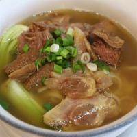 Beef Soup Noodle 牛腩牛筋粉面 · Stewed beef tenderloin and tendon.