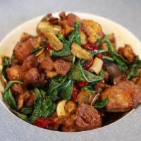 Three Cup Chicken 三杯鸡 · Chicken leg chops stir-fried with basil and ginger