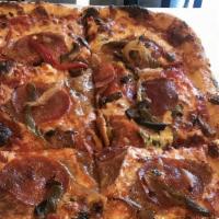 Classic Combo - Festa · sausage. pepperoni. mediterranean olives. caramelized onions. mushrooms. peppers