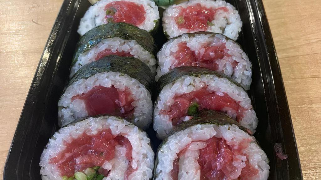 Tekamaki · The Tekamaki is also known as the Tuna Roll. The Tekamaki contains tuna and green onions and is an 8 piece set. The Tekamaki  contains complimentary ginger and wasabi.