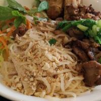 Vermicelli With Grilled Chicken · Bun ga nuong.