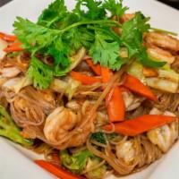 Pho Xao · Choose BEEF, CHICKEN, SHRIMP or PORK stir fried w PHO, cabbages, broccoli, carrots, onions, ...