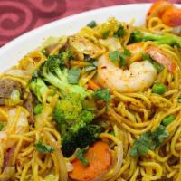 Everest Special Chow Chow  · Tibetan style chow mien. Pan-fried noodles with chicken, lamb, shrimp, and veggies, spices, ...