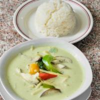Gang Kee Oh Wahn (Green Curry) · Green curry paste, coconut milk, choice of meat, bamboo, green peppers, eggplant and basil.
