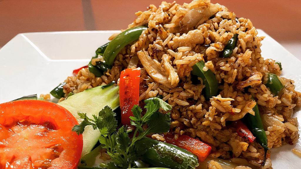 R3 Spicy Fried Rice · Fried rice with basil, green bean, pea, bell pepper, onion, green onion, chili and egg.