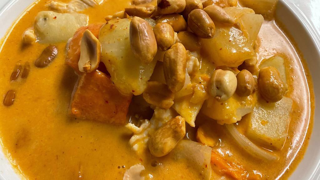 Massaman Curry · Potato, onion, coconut milk, and roasted peanut in massaman curry.