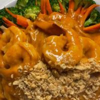 Peanut Sauce Noodle · Thin rice noodle with mixed vegetables and topped with delicious peanut sauce.