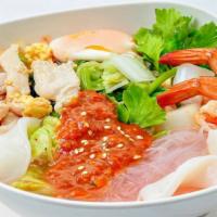 Sukiyaki · Egg, napa, cabbage, green onion, cilantro, carrot, glass noodle