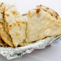 Naan · Traditional Indian bread made of fine flour.