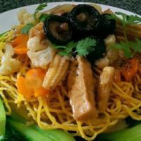  Crispy Noodles Vegetarians · Combination chow mein tofu,mushroom,vegetables,
.