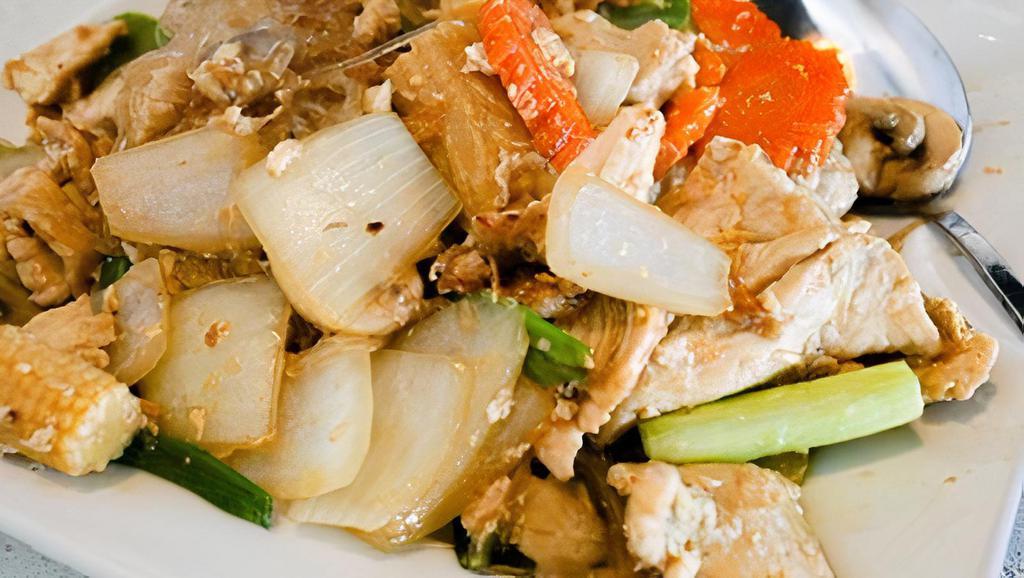 Pad Woon Sen · Dairy Free.Glass noodles, baby corn, carrots, mushroom, onions and peas.