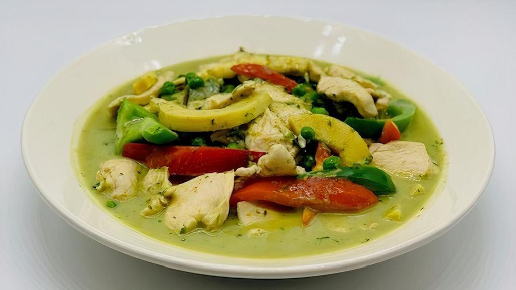 Green Curry · Gluten Free.Dairy Free.Popular Item.Vegan on Request.
Contains Peanuts.
Spicy.
Vegetarian.Bell peppers, zucchini, bamboo and peas. Includes a side of white rice.