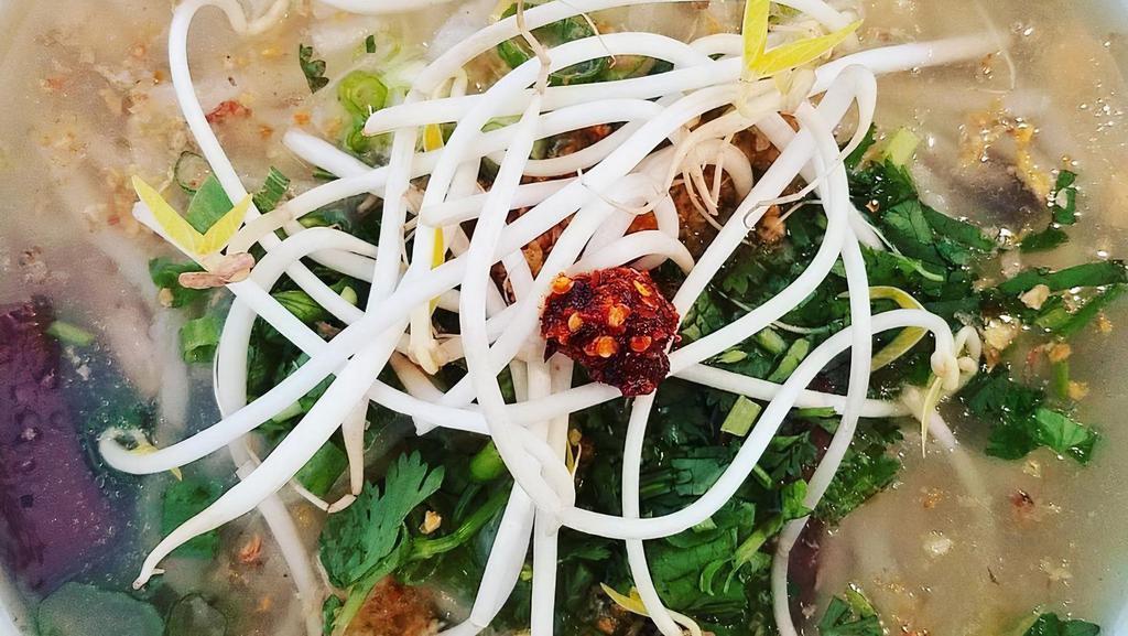 Khao Piek Sen · Popular .Udon Noodle Soup with Chicken