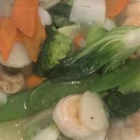 Shrimp With Vegetables · Stir fried Shrimp with mixed vegetables in white sauce. glue free.