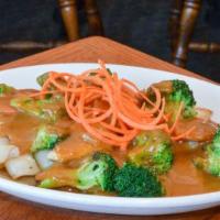 Rama Noodle · Wide rice noodle, broccoli, and carrot wok with your choice of meat, seafood, or tofu, then ...