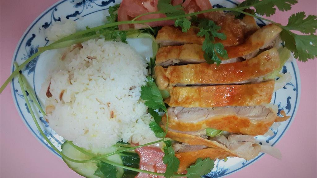 Com Ga Hainam · Hainam’s chicken rice with skin on chicken.