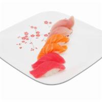 Lite Lunch · 2 pieces tuna sushi, 2 salmon suhi and 2 albacore sushi.