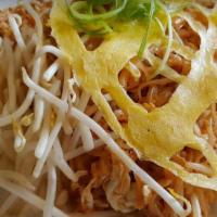 Pad Thai <Gf> · Rice noodles, stir fried in house made tamarind sauce, ground peanuts, egg, green onions and...
