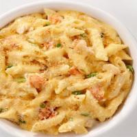 Lobster Mac & Cheese (Moderate) · Alfredo Sauce, Cheddar Cheese, Parmesan, Green Onions, Lobster and Panko