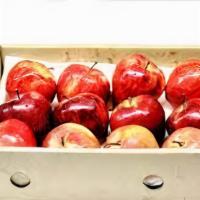 Deluxe Apple Gift Pack (12) · We know you all have your favorite apples so we are letting you pick!  Mix and match any 12 ...