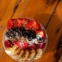 Tarot Bowl · Blueberries, Raspberries, Strawberries, Banana, Coconut, Bee Polen, Hemp seeds, Chia Seeds, ...