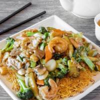 Hong Kong Style Pan Fried Noodle · Chicken | beef | shrimp | egg noodles | broccoli | mushrooms | water chestnut | baby corn | ...