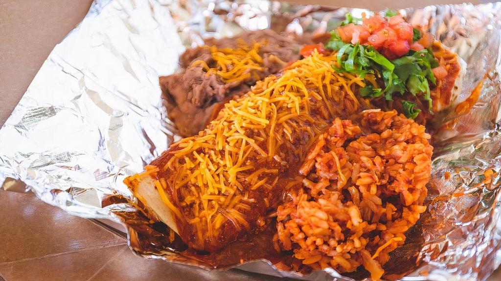 Alinstante Plate · Choice of meat, rice, beans, tamale, tortilla, red or green chile, and cheese.