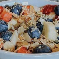 Cinnamon Oatmeal Bowl · Old-fashioned Rolled Oats, Coconut Milk, Chia Seeds, Cinnamon. Topped with Granola, Banana, ...