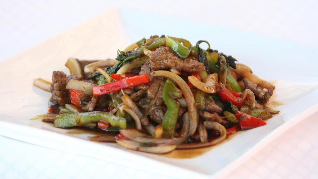 Thai Basil · A distinctive flavor consists of tender beef stir fried with onion, bell pepper, chili and fish sauce. (Gluten Free Optional)