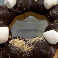 S'Mores · Milky chocolate glaze with graham cracker crumble and marshmallows