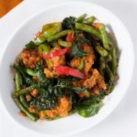 Gai Pik Khing · Crispy Chicken with green beans, basil, bell peppers, in sweet roasted chili sauce.

Please ...