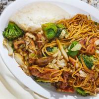 Yakisoba · Stir fry with soba noodles, chicken, and vegetables