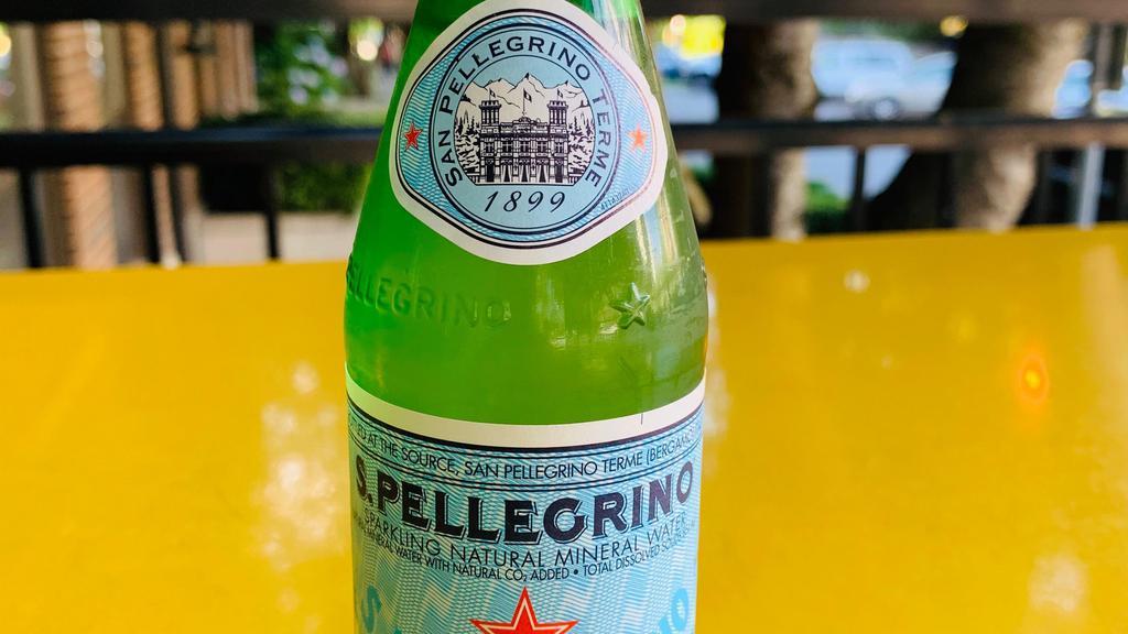 Sparkling Water (San Pellegrino) · Naturally enriched sparkling mineral water from the Italian Alps.
250mL bottle