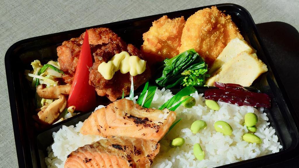 Teinei Bento · Grilled Salmon, Karaage chicken, Vege Croquette, Egg Omelet, and more Vege and mush room.