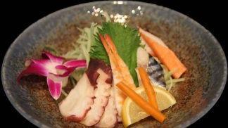 Sunomono · Octopus, mackerel, shrimp, crab, cucumber, seaweed and sweet vinegar ponzu sauce.

Consuming...
