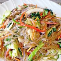 잡채｜Japchae · Stir- fried yam noodles with vegetables.