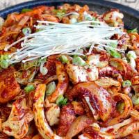 오삼불고기｜O Sahm Bulgogi · Spicy. Squid, sliced pork belly, veg, and rice cake in spicy sauce.