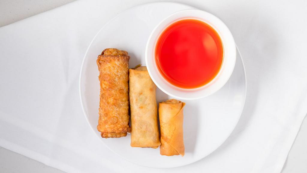 Egg Roll (1 Piece) · Fresh vegetable fillings with our special seasoning.
Served with sweet & sour sauce