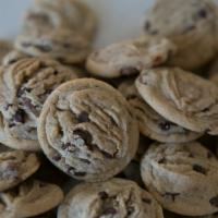 Gluten-Free Cookies (6) · An assortment of 6 gluten-free chocolate chip and sugar cookies.