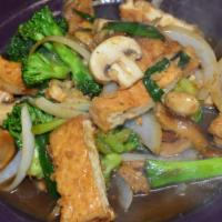 Lovely Ginger: (Vg) · Stir-fried choice of protein with fresh ginger, fresh garlic, assorted mushrooms, onions, gr...