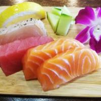 Sashimi Combo * 4 Pcs · 2 Salmon ,1 Tuna, 1 Albacore 
*Please leave a note when you want wasabis or soysauces.