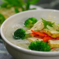 Vegetarian Noodle Soup · Vegetarian. (fried tofu, broccoli and carrot)with 100% vegetable broth.