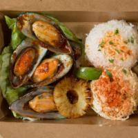 Seafood Plate (Mussels) · With a choice of flavor, spice level, salad, and a fountain drink.