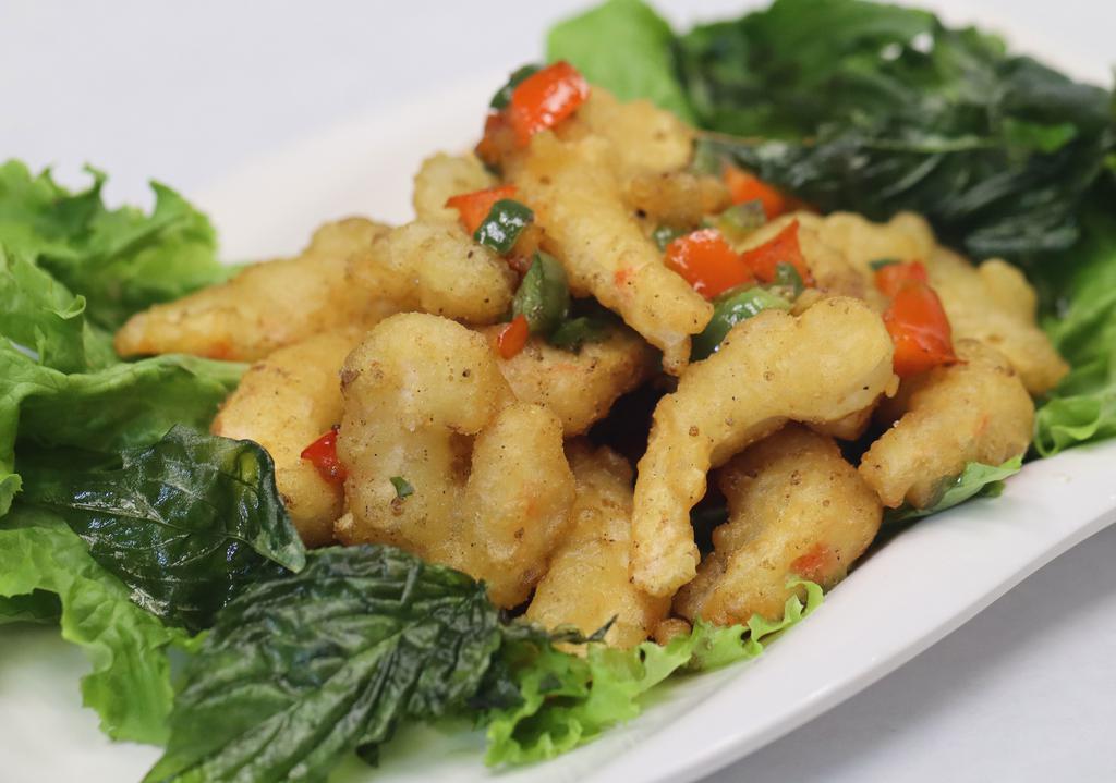 Salt & Pepper Shrimp · Battered fried shrimp, jalapeno, bell pepper, basil, garnish with lettuce.