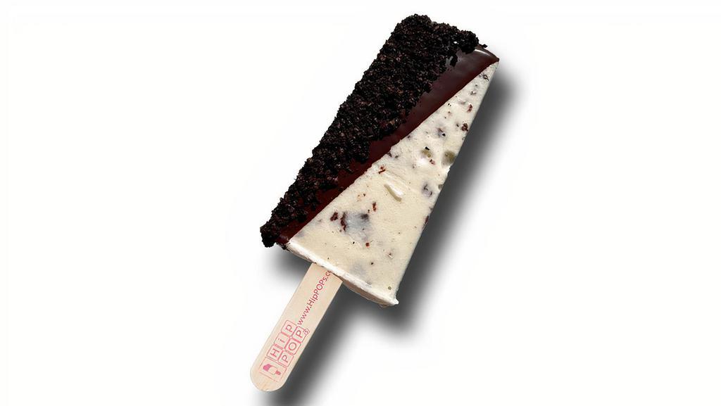 The 5280 · - A Mile High Classic Combo -
Not-your-average Mint Chocolate Chip gelato, half-dipped in our Signature Belgian Semi-Sweet Chocolate and topped with the Oreo crumbles. This combo keeps your taste-buds bouncing with a little bitter & sweet.