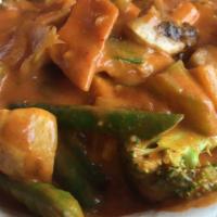 Massaman (Not Spicy Yellow Curry) · Eggplant, tofu, green & red peppers, onions, Chinese long beans and mushrooms.